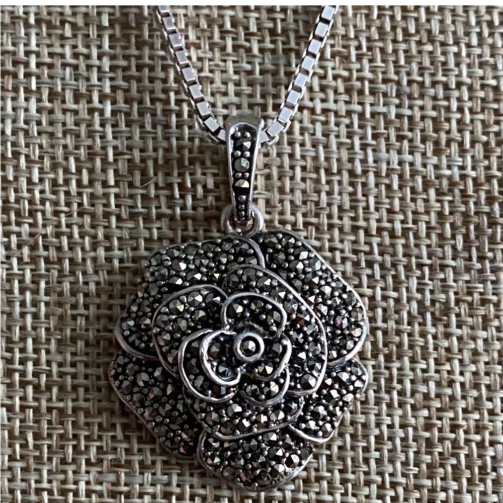 Vintage Sterling Silver and Marcasite 3D Rose Pendant Necklace NF Thailand